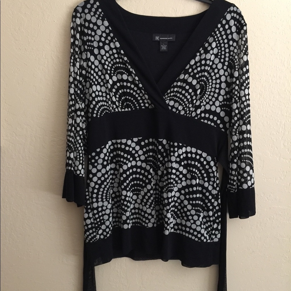 INC cute black & white v-neck waistline tie top